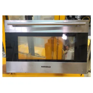 דלת לאחר תיקון והחלפת זכוכית עם מסגרת צבועה